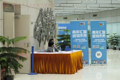 2015�����о���